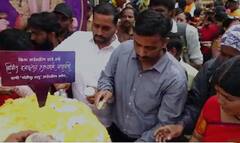 Dagdusheth Ganpati 2022 :  अबब ! 130 किलो मोतीचुर बुंदीचा आईस्क्रीमचा प्रसाद दगडूशेठ गणपतीला अर्पण