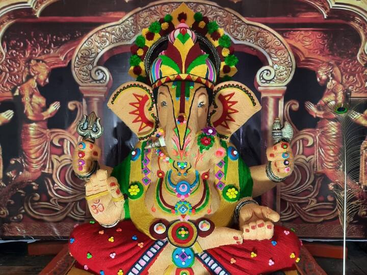 Ganesh Chaturthi 2022 :  नवयुवक मित्रमंडळ छेडा नगर, नालासोपारा वेस्ट (प) यांच्यामार्फत लोकरीचा आगळावेगळा बाप्पा साकारण्यात आला आहे.