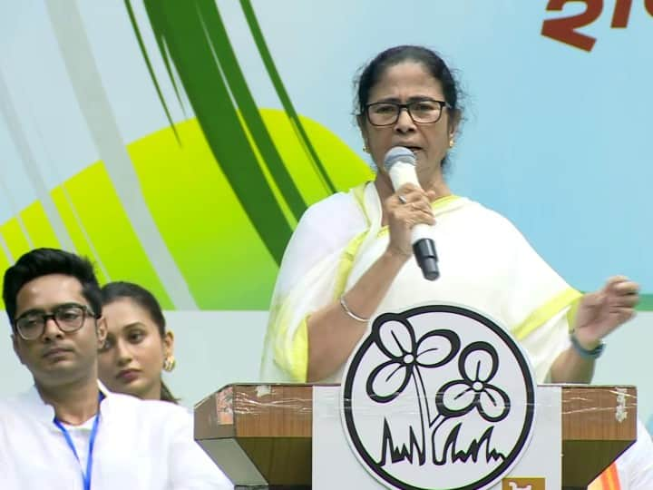 'Am I Their Bonded Labour': Mamata Banerjee Seethes Over Netaji Statue Event Invite 'Am I Their Bonded Labour': Mamata Banerjee Seethes Over Netaji Statue Event Invite