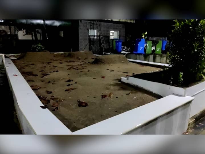 माझाच्या बातमीची दखल घेत पोलिसांनी कबरीवर तातडीनं कारवाई केली.