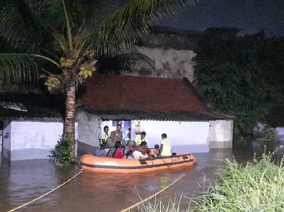 Heavy rains last night in Salem - Municipal Corporation areas flooded TNN சேலத்தில் நேற்று இரவு பெய்த கனமழை - மாநகராட்சி பகுதிகளில் சூழ்ந்த வெள்ளநீர்
