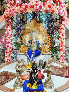 Nashik shreemant Ganesh : नाशिकचे टॉप फाईव्ह श्रीमंत बाप्पा, पहा सोन्या चांदीची सजावट एका क्लिकवर