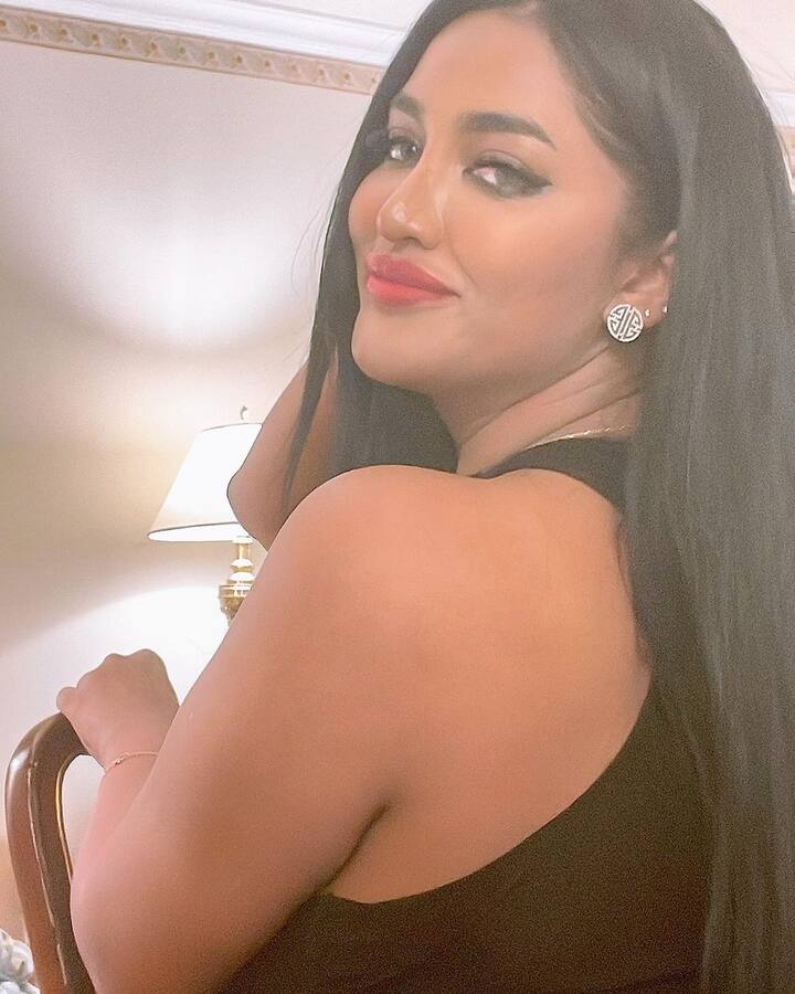 मथिरा की ये बात उनके कई फैंस को पसंद आई. कुछ ने तो इस पर कमेंट भी किया और मथिरा के इस कैप्शन को गोल्ड बताया.