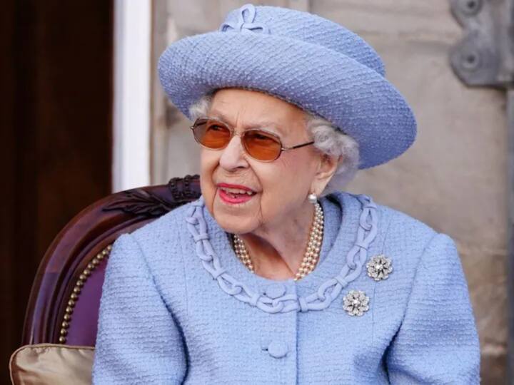 Queen Elizabeth Elizabeth II dies at 96 Queen UK Royal Family Official Update Buckingham Palace Queen Elizabeth : सात दशकांचा राजेशाही प्रवास संपला, ब्रिटनच्या महाराणी एलिझाबेथ द्वितीय यांचं निधन