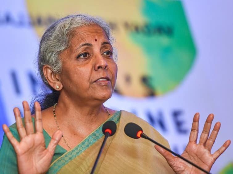 Nirmala Sitharaman Said Government Making Efforts to Keep Inflation Under 4 Percent Inflation: वित्‍त मंत्री निर्मला सीतारमण ने कहा, महंगाई को 4 प्रतिशत से नीचे रखने का प्रयास कर रही है सरकार
