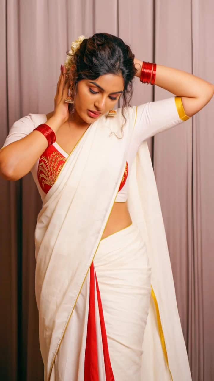 மாா்பு கடந்து இறங்கும் பொழுது