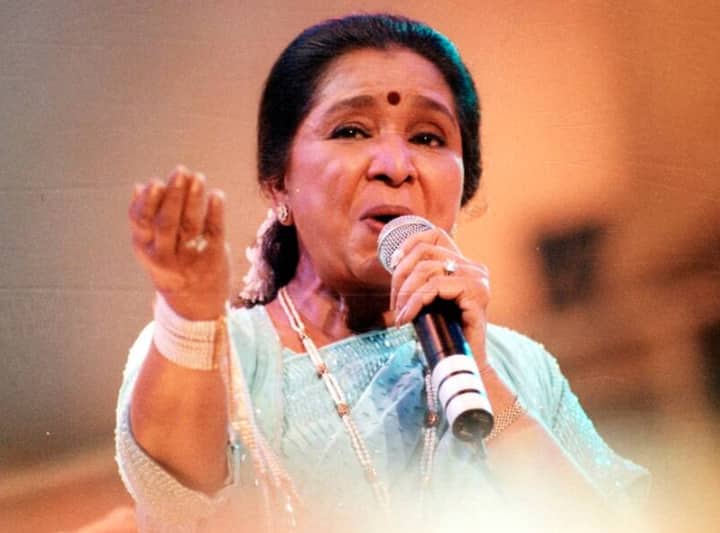 Asha Bhosle Birthday: Know interesting facts about legendary singer 9 साल की उम्र से सिंगिंग करने वाली Asha Bhosle 12000 गाने गा चुकीं, 6 साल छोटे आरडी बर्मन से की थी दूसरी शादी