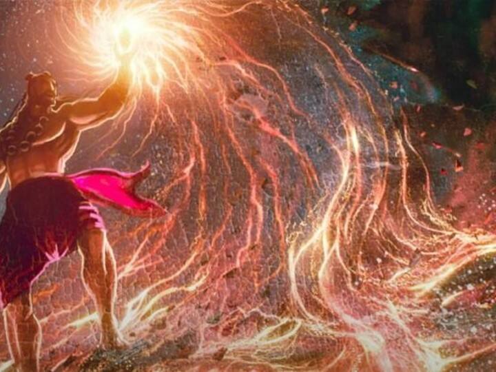 अग्नि अस्त्र: हिन्दू मान्यताओं के अनुसार आग्नेय अस्त्र या अग्नि अस्त्र एक विस्फोटक बाण होता है. ये अस्त्र जल के समान अग्नि बरसाकर दुश्मन को तबाह कर देता था. 