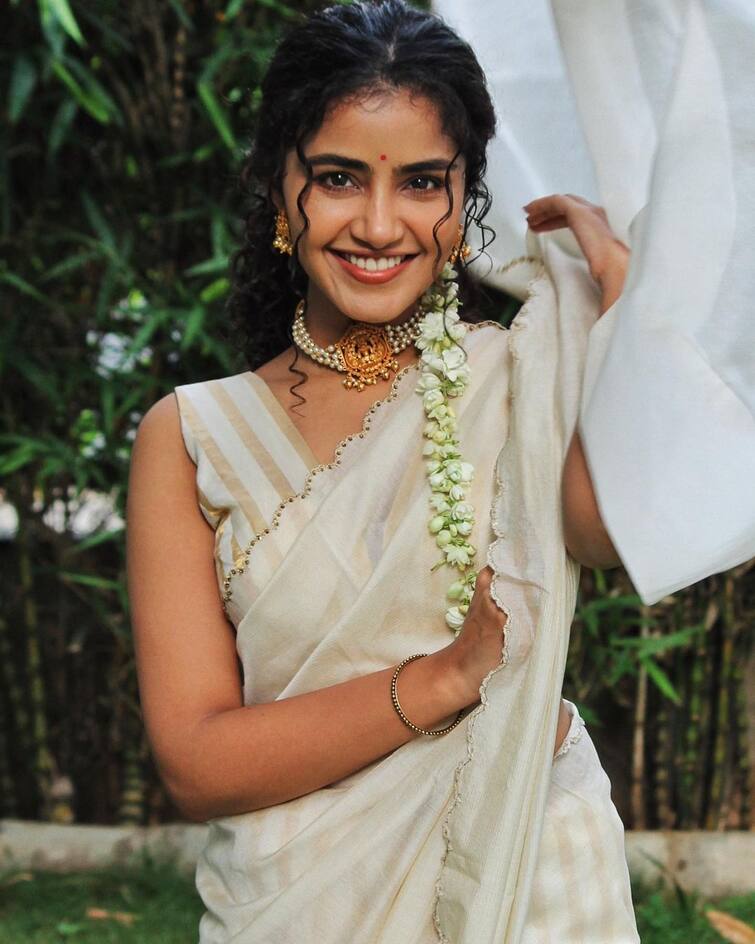 Anupama parameswaran : கேரள நாட்டு கிளி அனுபமா பரமேஸ்வரனின் ஓணம் கிளிக்ஸ்!