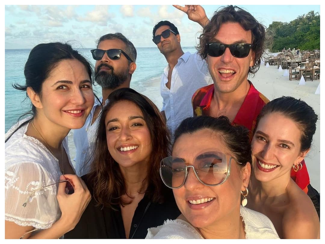 Karan Johar Confirms Ileana D'Cruz Is Dating Katrina Kaif's Brother Sebastian Ileana D'Cruz: కత్రినా సోదరుడితో ఇలియానా డేటింగ్ - కన్ఫర్మ్ చేసిన కరణ్ జోహార్?