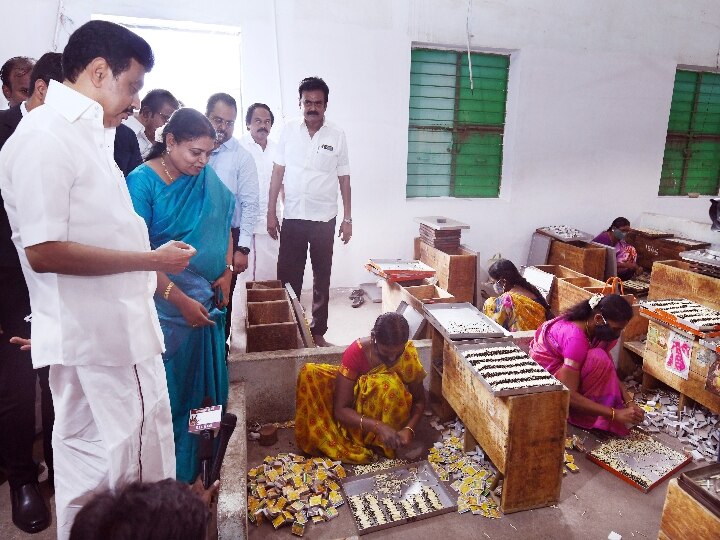 சீன லைட்டர்களால் முடங்கும் தீப்பெட்டி தொழில்! முதல்வரிடம் வேதனை தெரிவித்த தொழிலாளர்கள்!