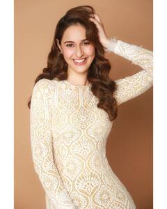 Sadia Khateeb Pics: अक्षय कुमार की ऑनस्क्रीन बहन ने कराया ऐसा फोटोशूट, तस्वीरें शेयर कर लिखा- हम बहुत छोटा सोचते हैं...