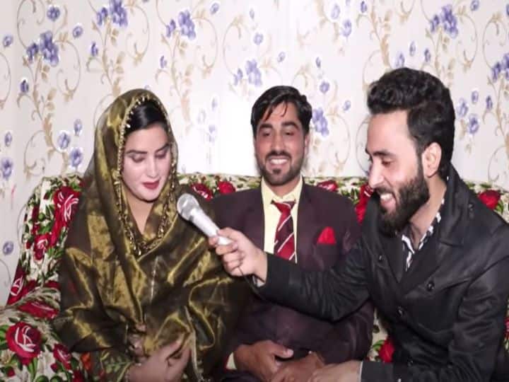 Pakistan, MBBS Doctor fell in love with sweeper, first proposed then get married, video viral Pakistan: पाकिस्तान में MBBS डॉक्टर दिल के हाथों हुई मजबूर, पहले सफाई कर्मचारी से किया इजहार-ए मोहब्बत और फिर शादी