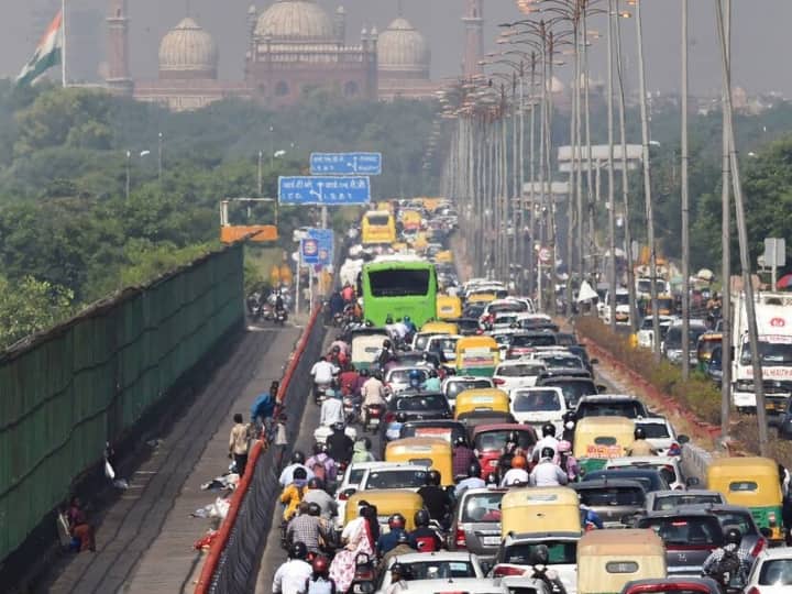 Delhi Roads have been diverted due to inauguration of Kartavya Path Delhi Traffic News: दिल्ली में शाम 6 से 9 बजे तक इन सड़कों पर ट्रैफिक की आवाजाही रहेगी बंद, पुलिस ने किया अलर्ट