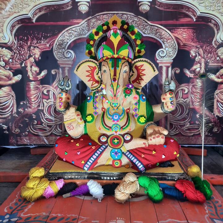 दहा दिवसांच्या कालावधीत हा बाप्पा साकारण्यात आलाय.