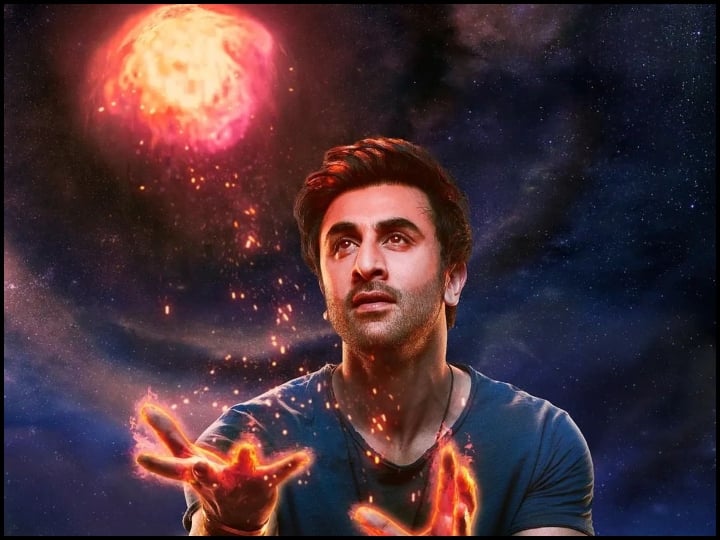 Brahmastra First Review: Ranbir-Alia स्टारर 'ब्रह्मास्त्र' का पहला रिव्यू आया सामने, फिल्म को बताया 'Superhero Spectacular' Brahmastra First Review Ranbir-Alia starrer Brahmastra first review says film is superhero Spectacular Brahmastra First Review: Ranbir-Alia स्टारर 'ब्रह्मास्त्र' का पहला रिव्यू आया सामने, फिल्म को बताया 'Superhero Spectacular'