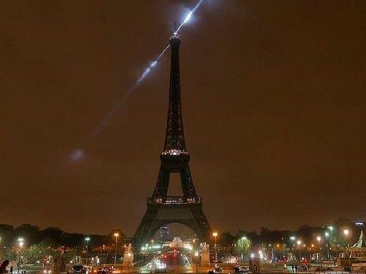 In France, Eiffel Tower goes dark in tribute to Queen Elizabeth எலிசபெத் ராணி மறைவுக்கு துக்கம்: ஈஃபிள் டவரில் மின் விளக்குகள் அணைத்து வைப்பு..