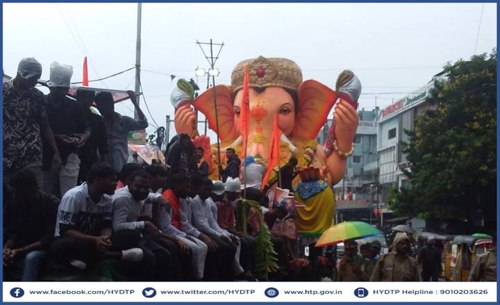 సోషల్ మీడియా యూజ్ చేసుకొని తమ టీంలను ఎప్పటికప్పుడు అప్రమత్తం చేసిన పోలీసు ఉన్నతాధికారులు