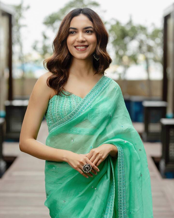 తెలుగులో రితూ వర్మ నిఖిల్‌ తో కలిసి నటించిన ‘కేశవ’, నానితో కలిసి చేసిన ‘టక్ జగదీష్’ సినిమాలు పెద్దగా పేరు తేలేదు. Image Credit: Ritu Varma / Instagram