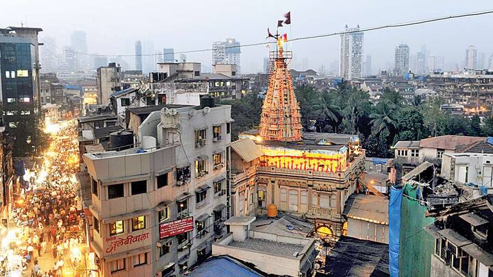 बता दें कि मां मुंबा हर दिन अलग-अलग वाहनों पर सावर होती है जिन्हें चांदी से बनाया गया है. इस मंदिर में प्रतिदिन 6 बार आरती होती है.