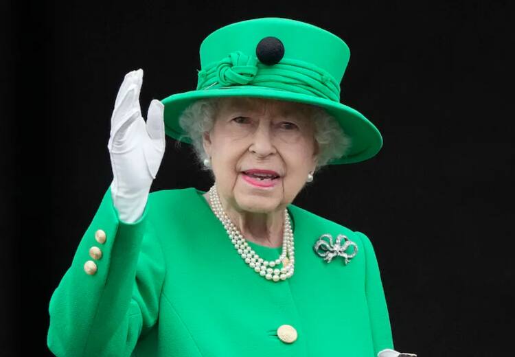 Queen Elizabeth II Death: महारानी एलिजाबेथ द्वितीय के निधन पर ट्रेंड हो रहा 'कोहिनूर', जानिए वजह Kohinoor trending on social media after Queen Elizabeth II passed away Queen Elizabeth II Death: महारानी एलिजाबेथ द्वितीय के निधन पर ट्रेंड हो रहा 'कोहिनूर', जानिए वजह