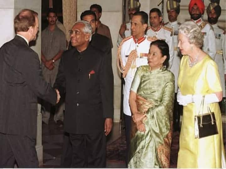 1997 मध्ये भारतीय स्वातंत्र्याला 50 वर्ष पूर्ण झाली होती. एलिझाबेथ यादेखील स्वातंत्र्यच्या सुवर्णमहोत्सवात सहभागी होत्या.