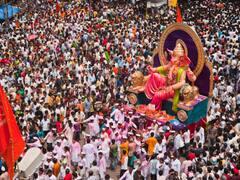 Ganpati Visarjan: कहीं ढोलक पर थाप, कहीं डांस तो कहीं शंख फूंककर... देशभर में इस तरह किया जा रहा गणपति का विसर्जन
