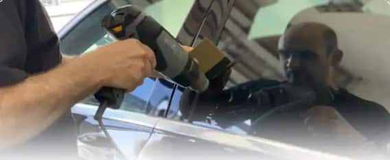 Tinted Glass: ਕਾਰ ਦੇ ਸ਼ੀਸ਼ਿਆਂ ਨੂੰ ਕਿੰਨਾ ਬਲੈਕ ਕਰ ਸਕਦੇ ਹੋ? ਅਪਣਾਉ ਇਹ ਟ੍ਰਿਪ, ਨਹੀਂ ਕੱਟਿਆ ਜਾਵੇਗਾ ਚਲਾਨ  