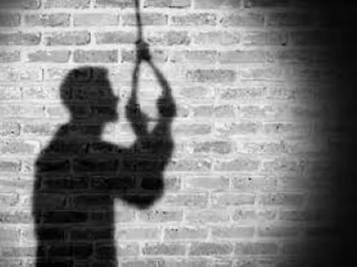 Indore Suicide after dispute husband killed wife committed suicide by hanging in mp ann MP News: इंदौर में पारिवारिक विवाद के बाद पति ने की पत्नी की हत्या, खुद भी फांसी लगाकर दे दी जान