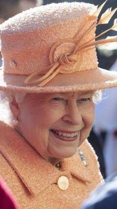 25 साल की उम्र में राजगद्दी, फिर 70 सालों का शासन, तस्वीरों से देखें महारानी एलिजाबेथ II का शानदार सफर