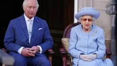 Queen Elizabeth’s Dress : কেন উজ্জ্বল ও গাঢ় রঙের পোশাক পরতেন রানি দ্বিতীয় এলিজাবেথ ?