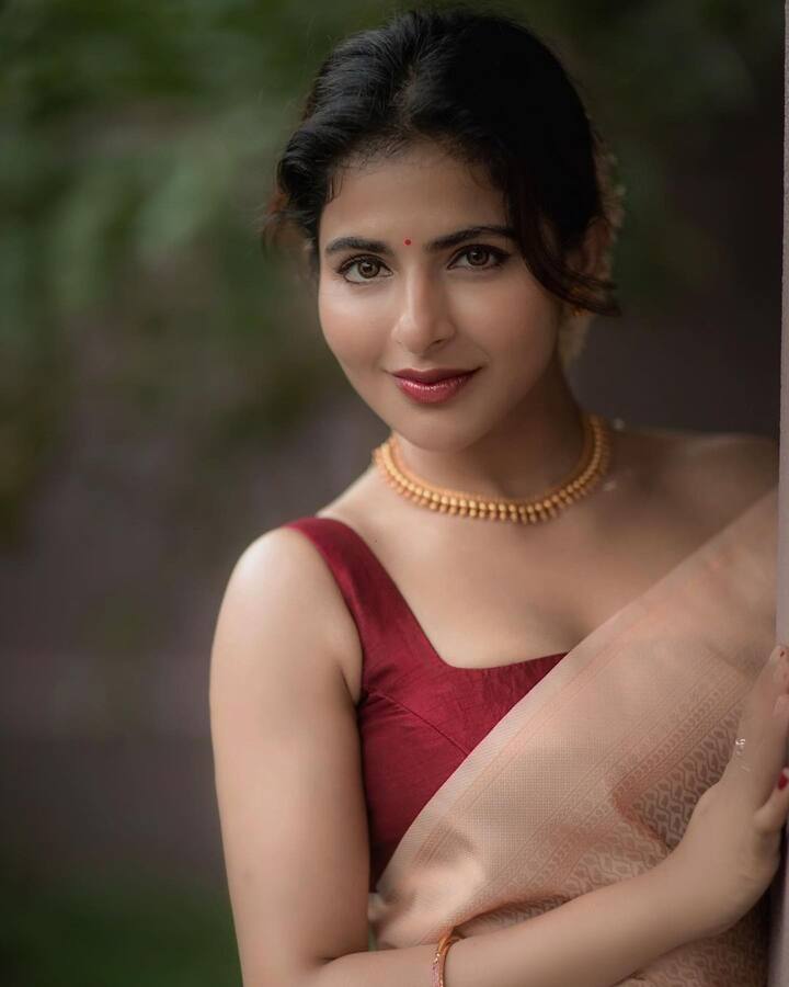 அழகோ அழகு அவள் பேச்சழகு