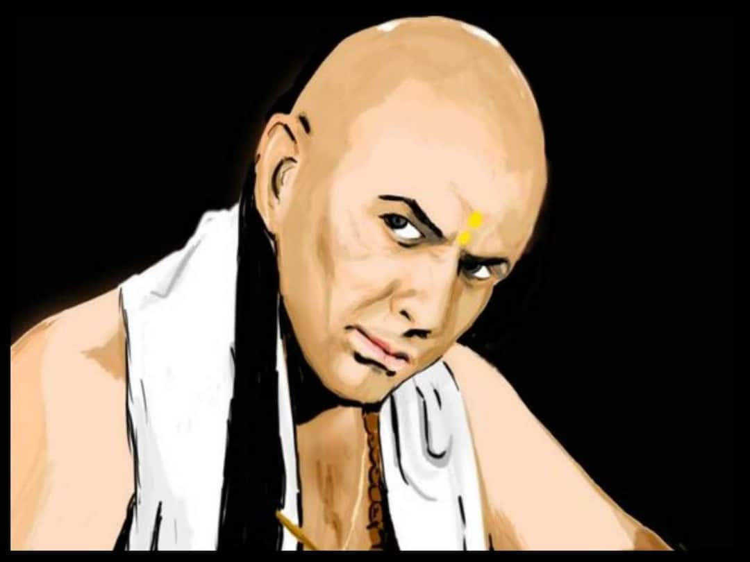 Chanakya Neeti Telugu: Closeness with these three people is extremely dangerous, says Chanakya Chanakya Neeti Telugu: ఈ ముగ్గురు వ్యక్తులతో అతి చనువు అత్యంత ప్రమాదకరం