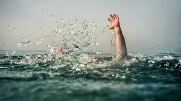 Porbandar: Two friends drowned in the sea, family mourned માધવપુર દરિયાકાંઠે ફરવા ગયેલા બે મિત્રોના  ડૂબી જવાથી મોત, બંને યુવક અમદાવાદના વતની