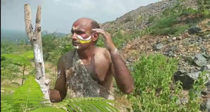 छत्तीसगढ़ के ग्रीन कमांडो वीरेंद्र सिंह का कहना है कि लगातार छत्तीसगढ़ के कई इलाकों में अंधाधुध पेड़ों की कटाई हो रही है, और इसको लेकर वे काफी चिंतित रहते हैं, इसलिए उन्होंने बालोद जिले के कुछ युवा साथियों के साथ एक टीम बनाई है, और इस टीम के द्वारा पेड़ों की कटाई रोकने के लिए और पर्यावरण की उपयोगिता को लोगों को समझाने के लिए समय-समय पर वीडियो बनाकर जागरूकता अभियान चलाते हैं, यही नहीं हर शनिवार और रविवार को अपनी टीम के साथ शहर और ग्रामीण अंचलों में सफाई में लग जाते हैं.