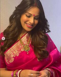 Bipasha Basu: ਬਿਪਾਸ਼ਾ ਬਾਸੂ ਨੇ ਪੱਛਮੀ ਛੱਡ ਕੇ ਰਵਾਇਤੀ ਤਰੀਕੇ ਨਾਲ ਮਨਾਇਆ ਬੇਬੀ ਸ਼ਾਵਰ, ਦੇਖੋ ਅਦਾਕਾਰਾ ਦਾ ਦੇਸੀ ਲੁੱਕ