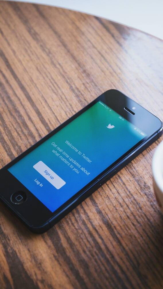 ট্যুইটারে হোয়াটসঅ্যাপ বাটন