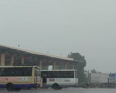 Gujarat Rains: રાજ્યમાં આજે ક્યાં ક્યાં છે વરસાદ, અહીં મેઘાથી બચવા લોકોએ બસ સ્ટેન્ડમાં મૂકી દોટ