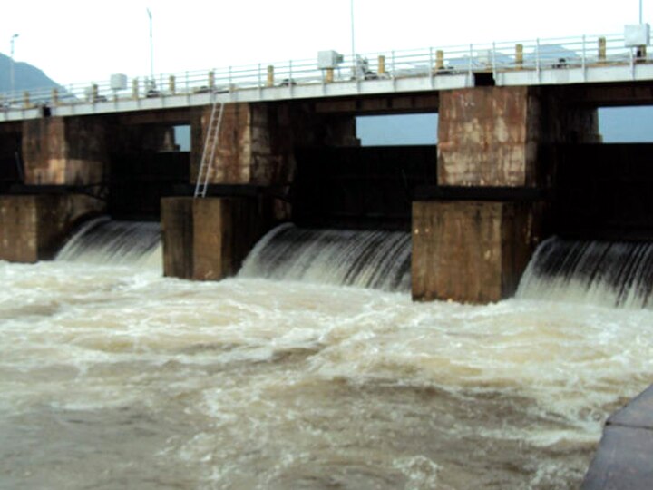 தேனி : முல்லை பெரியாறு அணையின் அதிகரிக்கும் நீர்மட்ட அளவு..  நீர்மட்டம் 137.85 அடியாக நீடிக்கும் நிலவரம்..