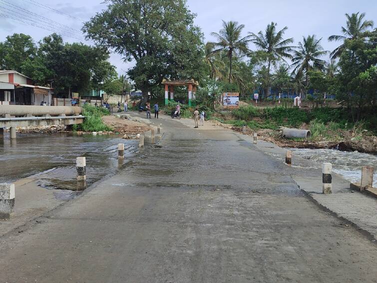 Motorists are relieved as the land bridge washed away by Noyal floods has been repaired in Coimbatore TNN ABP Impact : நொய்யல் வெள்ளத்தில் அடித்துச் செல்லப்பட்ட தரைப்பாலம் சீரமைப்பு -  வாகன ஓட்டிகள் நிம்மதி