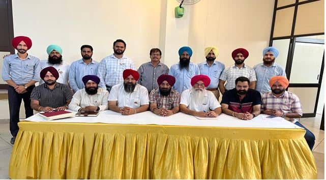 Patwaris of the state ended their boycott of additional Work, the work of additional Patwar circles will begin from September 12 ਸੂਬੇ ਦੇ ਪਟਵਾਰੀਆਂ ਨੇ ਵਾਧੂ ਕੰਮ ਦਾ ਬਾਈਕਾਟ ਕੀਤਾ ਖ਼ਤਮ , 12 ਸਤੰਬਰ ਤੋਂ ਸ਼ੁਰੂ ਹੋਵੇਗਾ ਵਾਧੂ ਪਟਵਾਰ ਸਰਕਲਾਂ ਦਾ ਕੰਮ