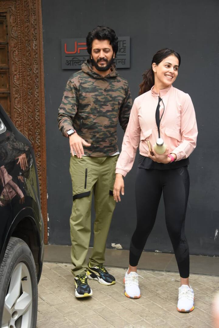 దాదాపు పదేళ్ళ తర్వాత మళ్ళీ సినిమాల్లోకి రీ ఎంట్రీకి సిద్ధమైంది.