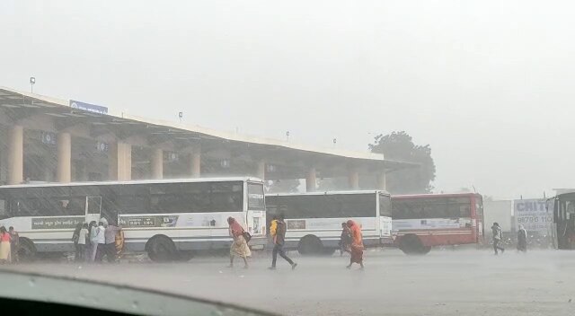 Gujarat Rain : રાજ્યના વાતાવરણમાં ફરી એકવાર પલટો, કયા કયા જિલ્લામાં વરસાદનો પ્રારંભ?