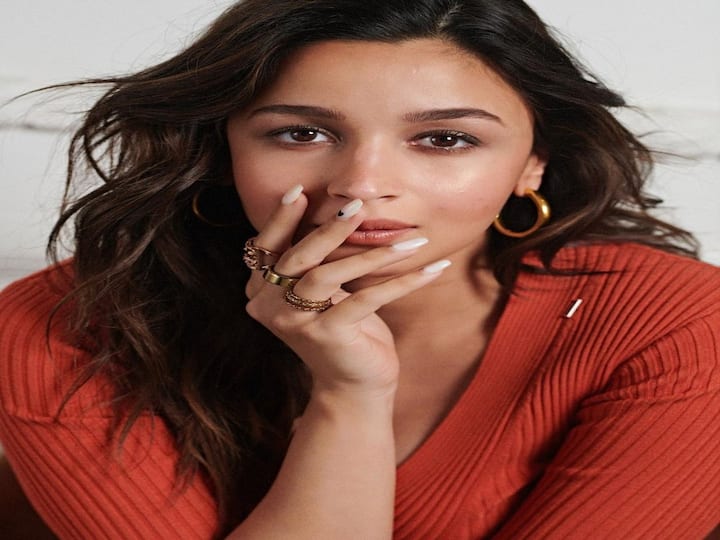 Alia Bhatt Photos : பிரம்மாஸ்திரா நடிகை ஆலியா பட்டின் சமீபத்திய புகைப்படங்கள்!