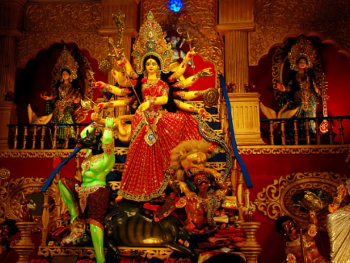 Mahua Moitra celebrated Durga Puja at her home in Bangladesh.