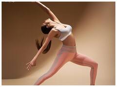 Stress Free Yoga: आपके स्ट्रेस को दूर करेंगे मलाइका अरोड़ा के योग