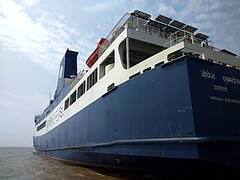 Ghogha Ro Ro Ferry : ફેરી સર્વિસની શરૂઆત થતા જ વિઘ્ન, 88 મુસાફરો- 50 વાહનો સાથે વોયેજ એક્સપ્રેસ દરિયામાં અટવાયું
