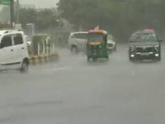 दिल्ली में गर्मी से मिली बड़ी राहत, कई इलाकों में झमाझम बरसात मौसम हुआ सुहाना