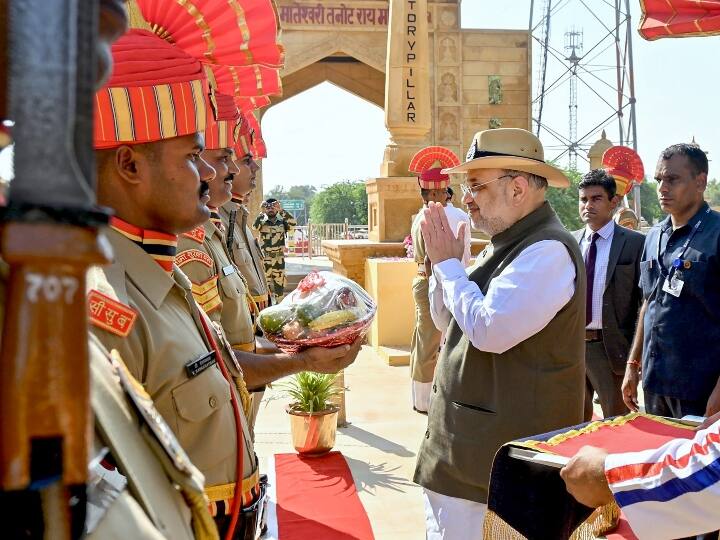 वर्ष 1965 से सीमा सुरक्षा बल इस मन्दिर की पूजा अर्चना एवं व्यवस्था का कार्यभार संभाल रहा है. सीमा सुरक्षा बल इस मन्दिर को एक ट्रस्ट के माध्यम से संचालित करता है एवं प्रतिदिन सुबह-शाम माता की आरती एवं भजन संध्या का आयोजन किया जाता है, जिसमें हजारों की तादाद में देश के विभिन्न हिस्सों से श्रद्धालुगण आते हैं.