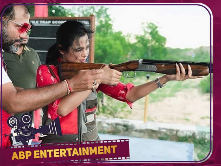 Ramya Pandian unlocks a new passion in shooting Ramya Pandian: ‛நாயகி மீண்டும் வருகிறாள்...’ அஜித் பாணியில் துப்பாக்கியோடு ரம்யா பாண்டியன்!
